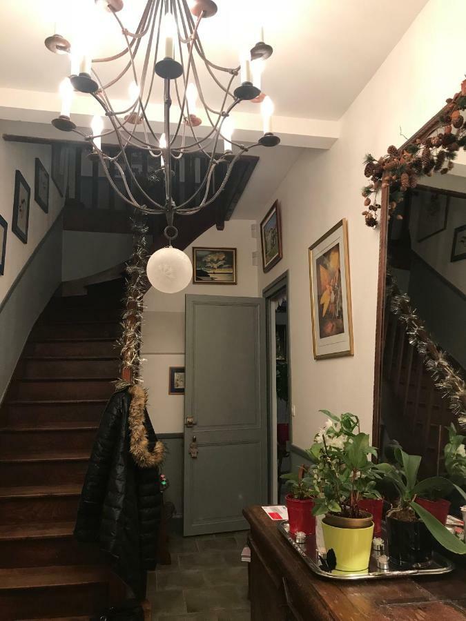 Alain Et Nicole Panzió Cognac Kültér fotó